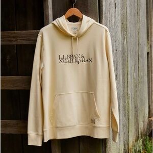 NWOT Noah Kahan L.L. Bean Sweatshirt